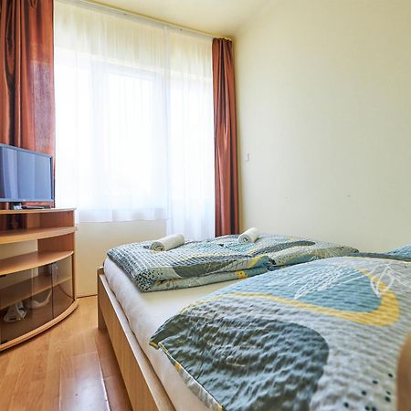Ada 2 Apartmanhaz Hajdúszoboszló Buitenkant foto