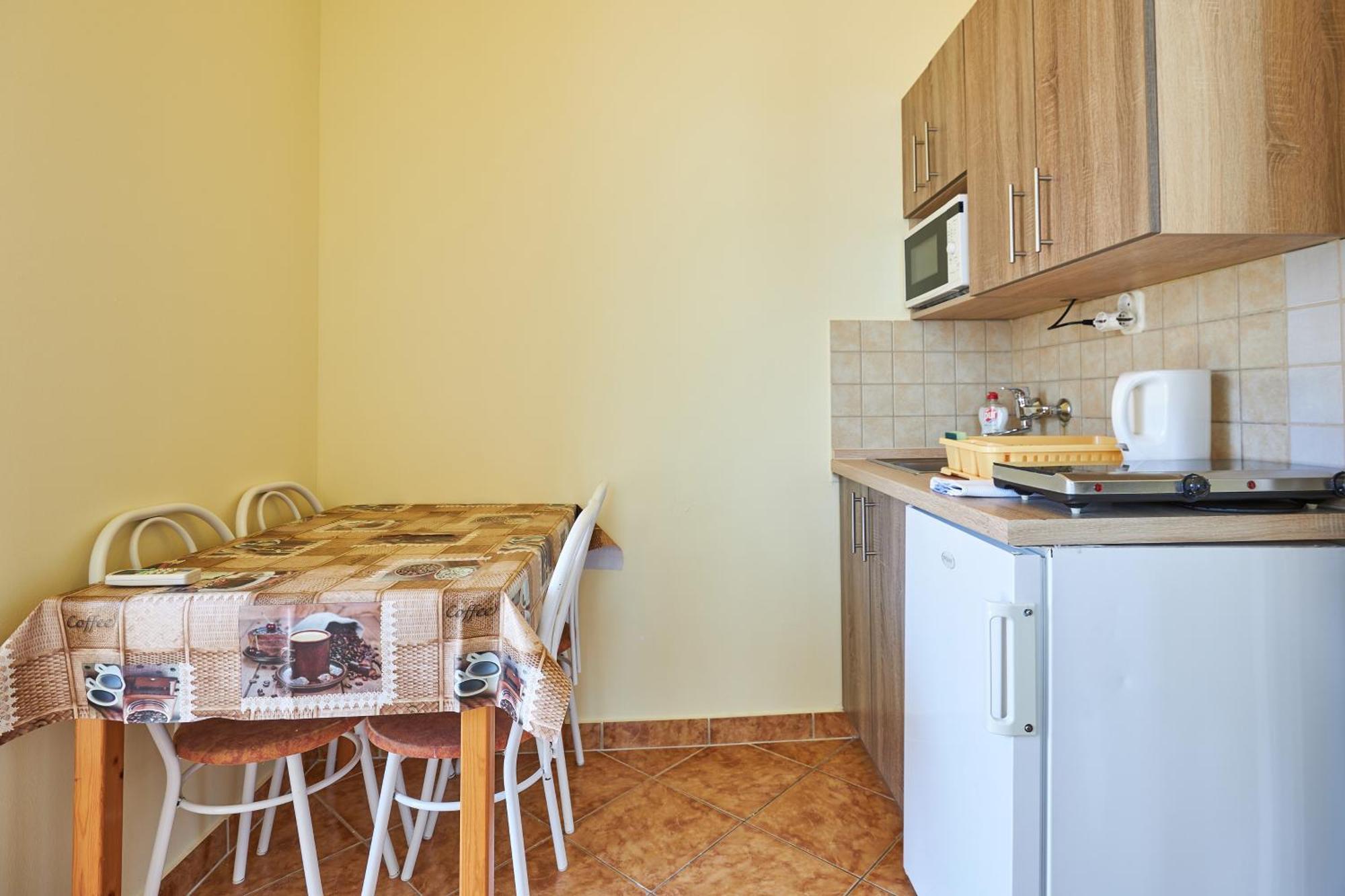 Ada 2 Apartmanhaz Hajdúszoboszló Buitenkant foto