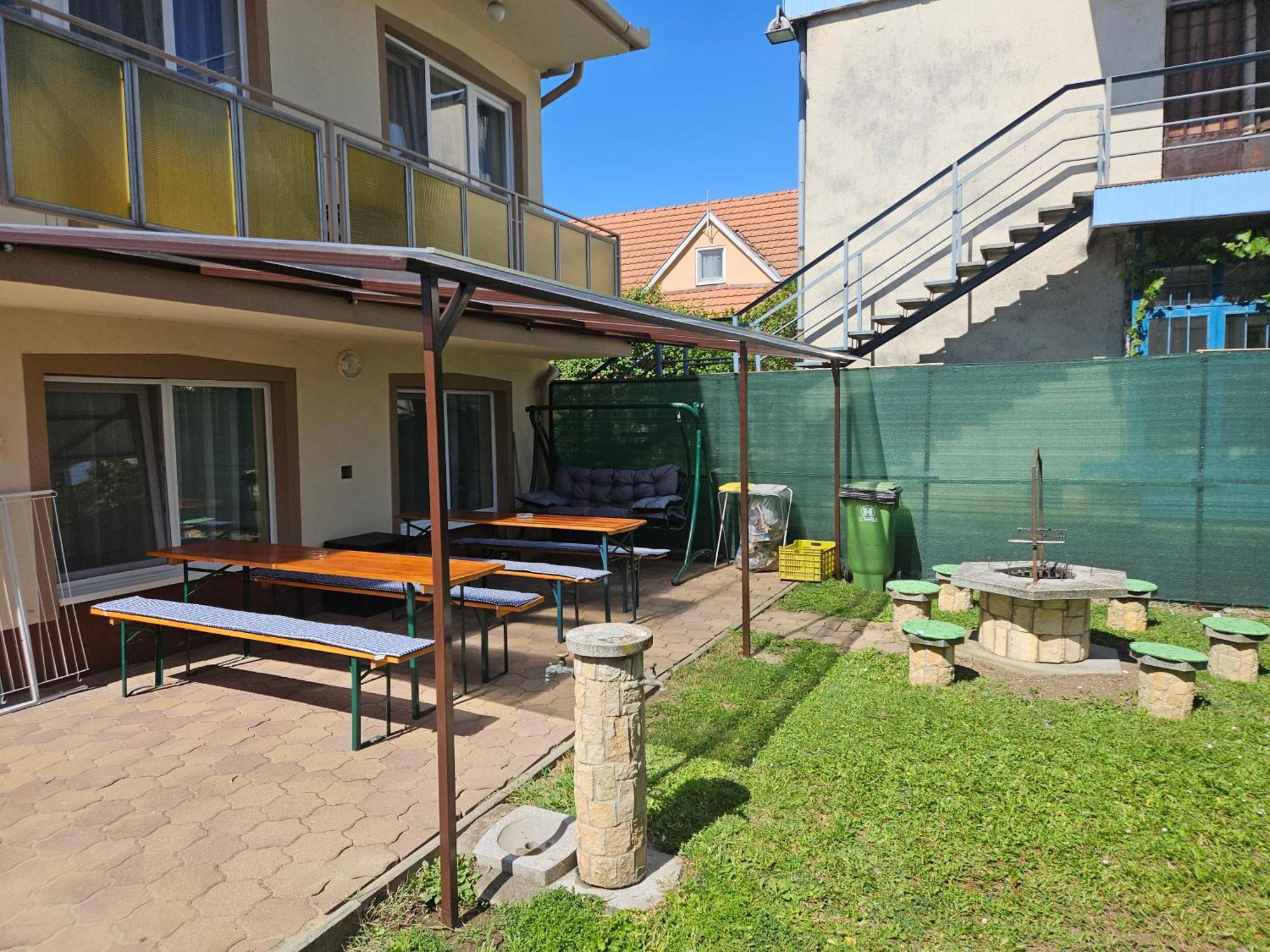 Ada 2 Apartmanhaz Hajdúszoboszló Buitenkant foto