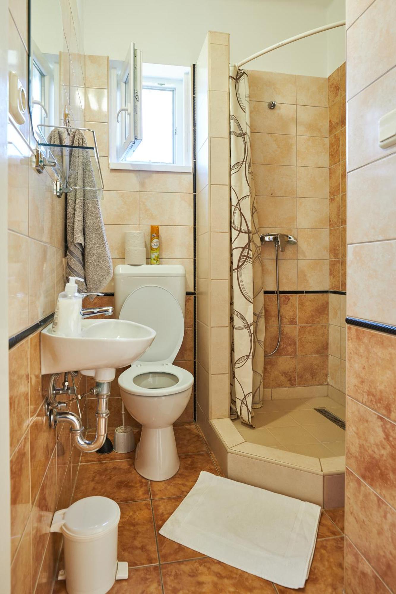Ada 2 Apartmanhaz Hajdúszoboszló Buitenkant foto