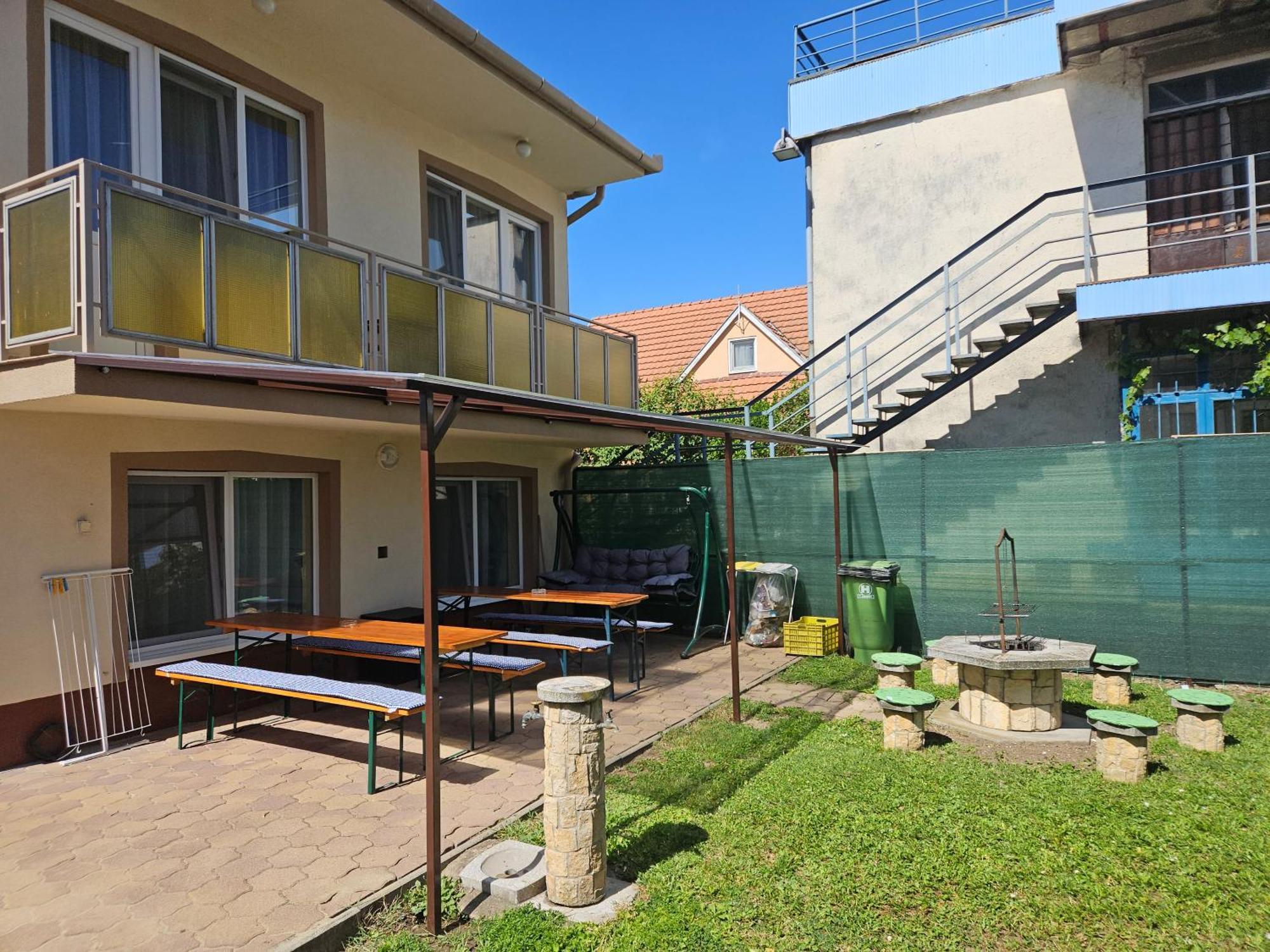 Ada 2 Apartmanhaz Hajdúszoboszló Buitenkant foto